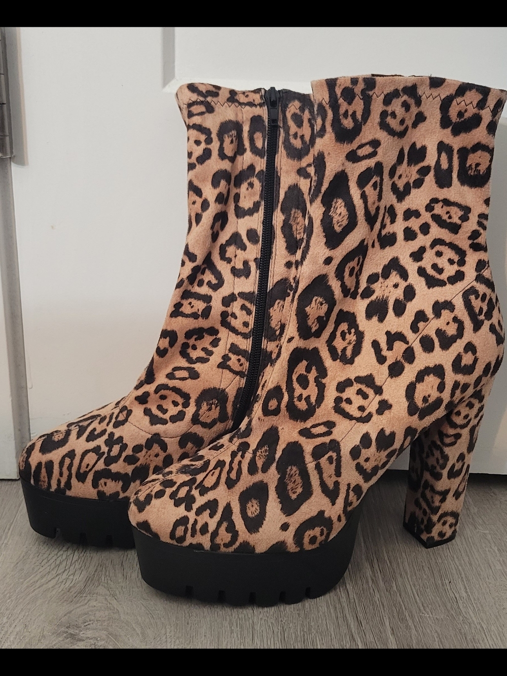 Leopard Print Platform Ankle Boots - Black/Tan